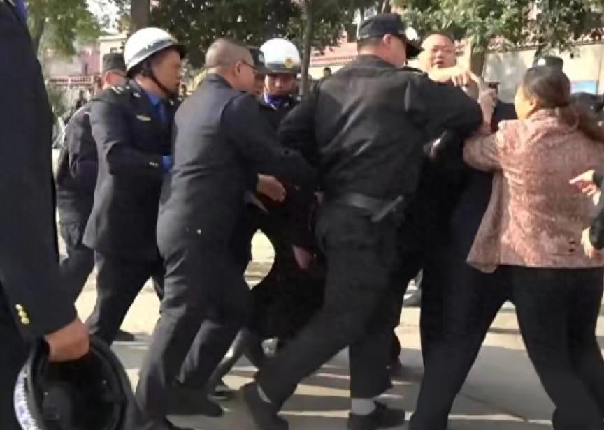 最新城管被杀事件，反思与探讨